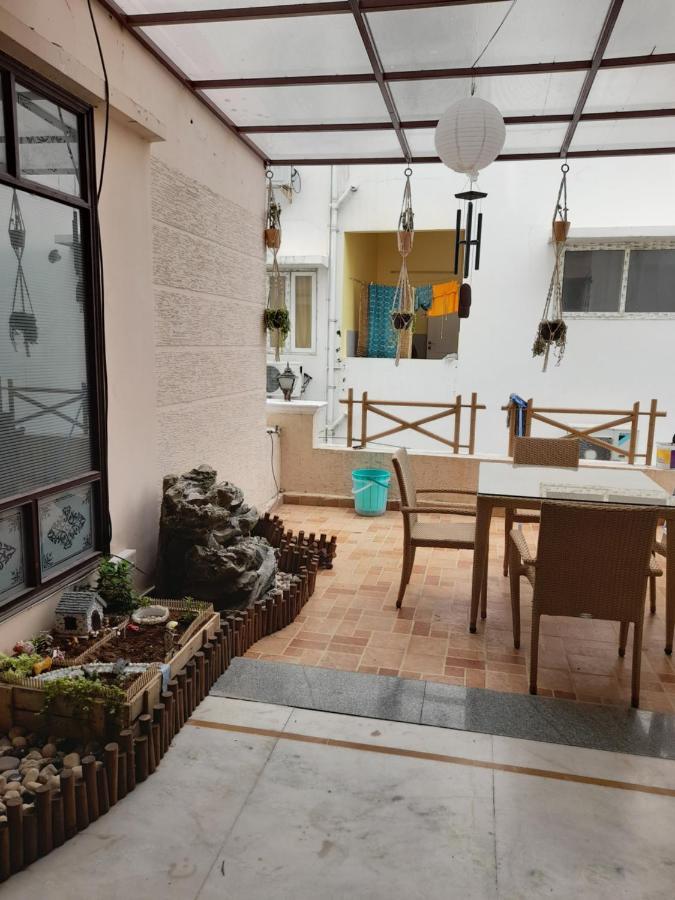 Nomads Nest Hostel Haiderabad Buitenkant foto