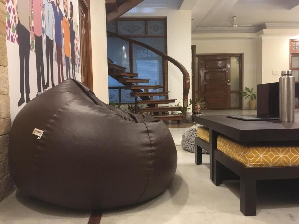 Nomads Nest Hostel Haiderabad Buitenkant foto