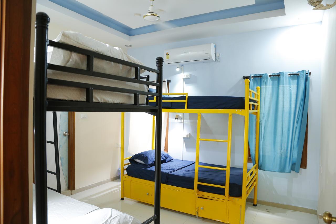 Nomads Nest Hostel Haiderabad Buitenkant foto