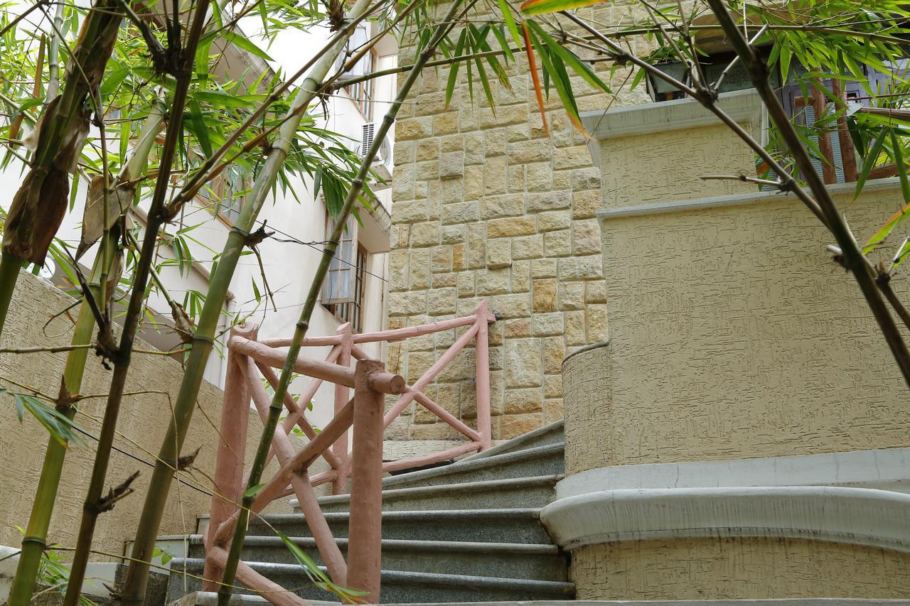 Nomads Nest Hostel Haiderabad Buitenkant foto